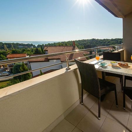 Apartments Oliva Premantura Exterior photo